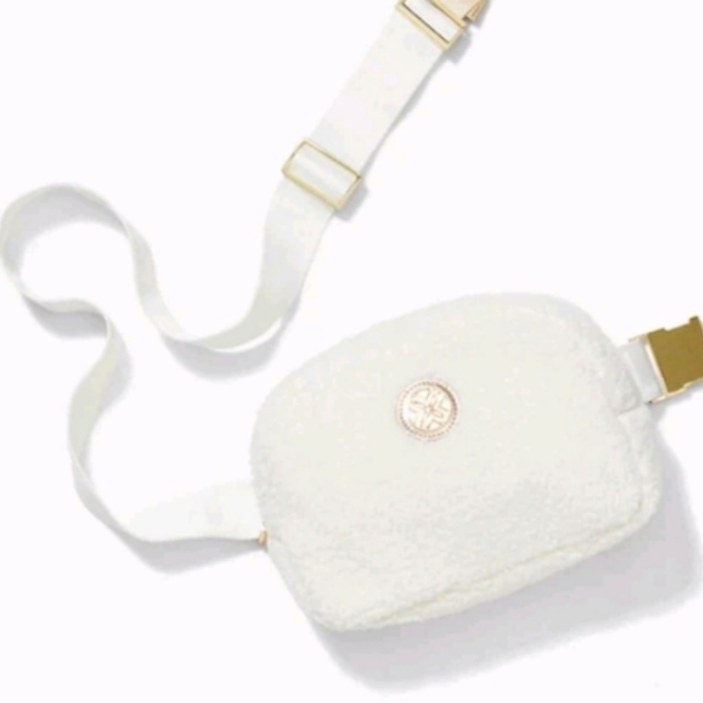 Lilly Pulitzer White Sherpa Jeanie Belt Bag with Gold Accent
